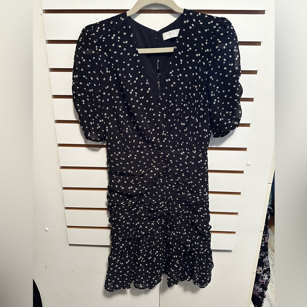 Brand new ASTR scrunch dress